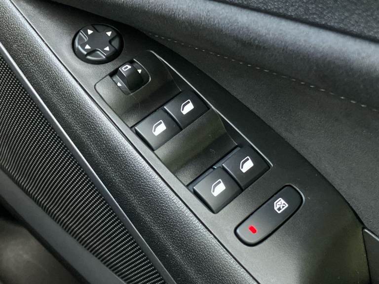 2022 Vauxhall Crossland 1.2 Turbo [130] Ultimate 5dr Auto Hatchback PETROL Automatic