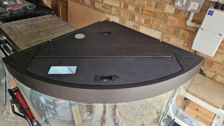 Corner Fish Tank Aquarium with Cabinet – Good Condition