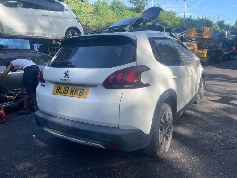 PEUGEOT 2008 2018 1.2 PETROL BREAKING FOR PARTS 