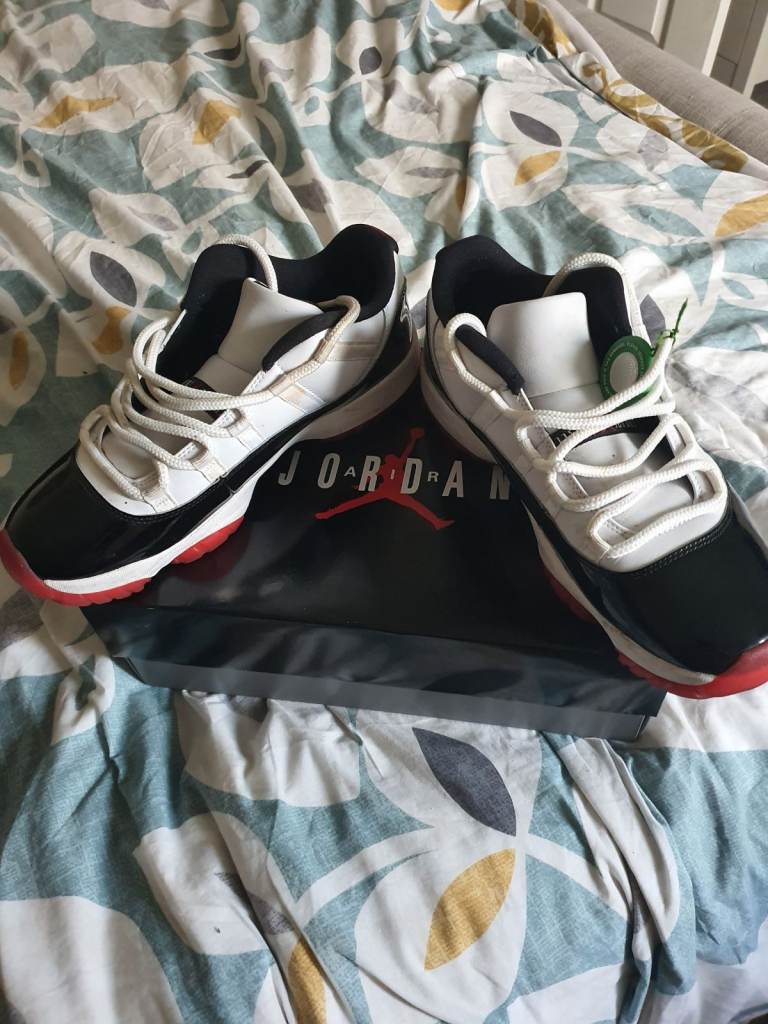 NIKE AIR JORDAN 11 RETRO LOW