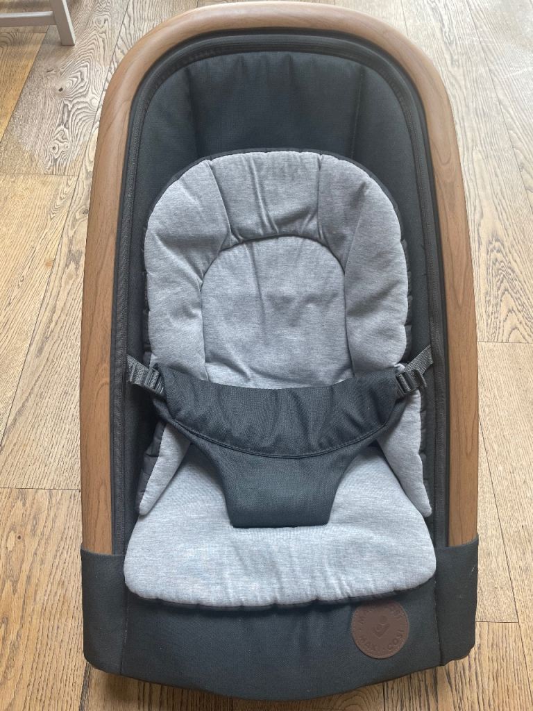Maxi Cosy Kori baby bouncer 