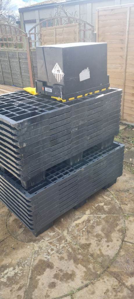 Plastic pallets