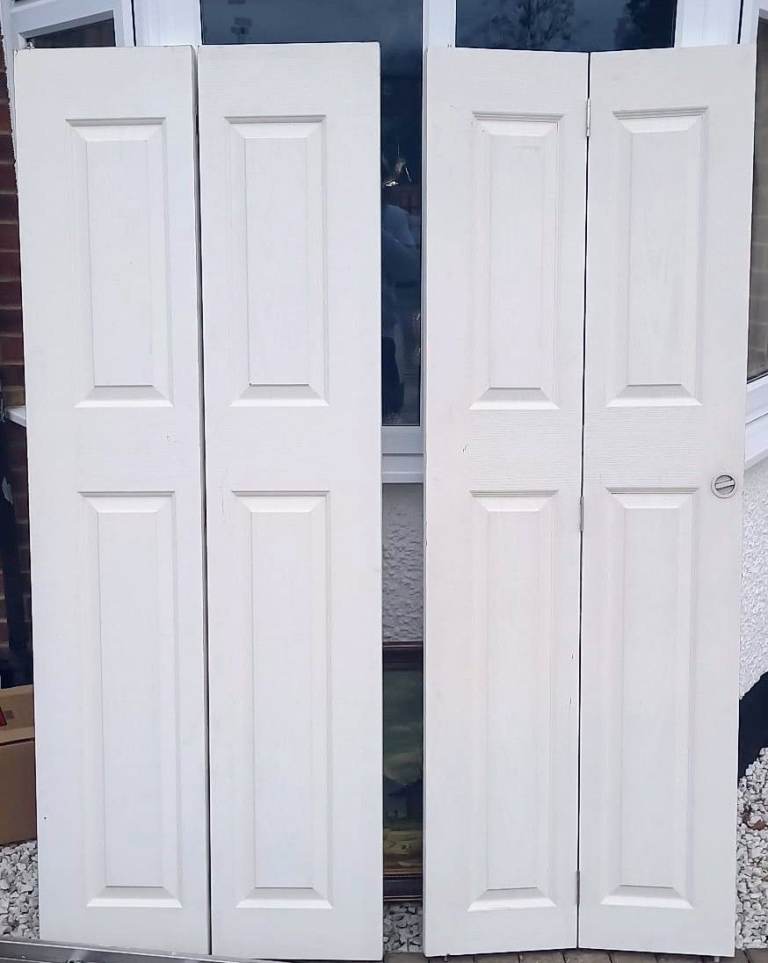 2 x White Folding Doors – Quick Sale £50