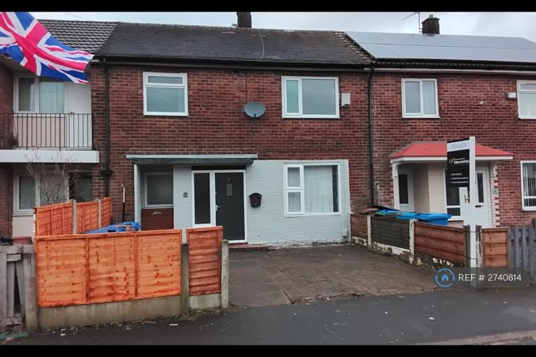 3 bedroom house in Brattray Drive, Middleton, Manchester, M24 (3 bed) (#2740814)