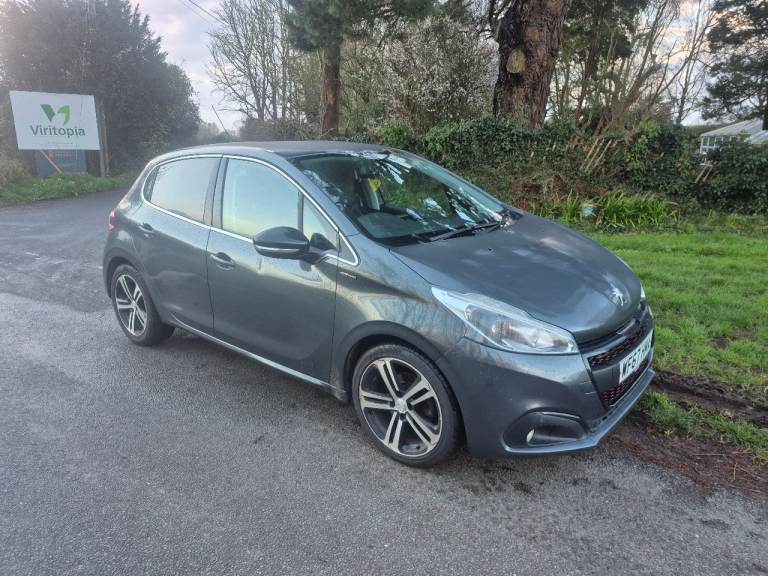 Peugeot 208 gt line 1.2 petrol 2017