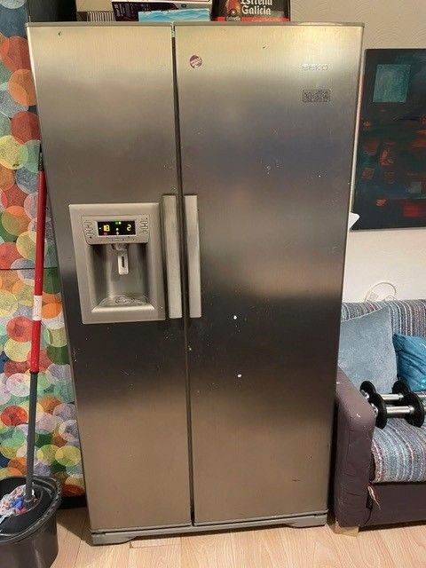 Beko American Style Fridge Freezer 