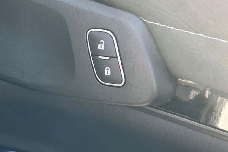 2025 Ford Ranger Stormtrak AUTO 2.3 EcoBoost 281ps PHEV 4x4 Double Cab Pick Up Automatic Pick-Up ...