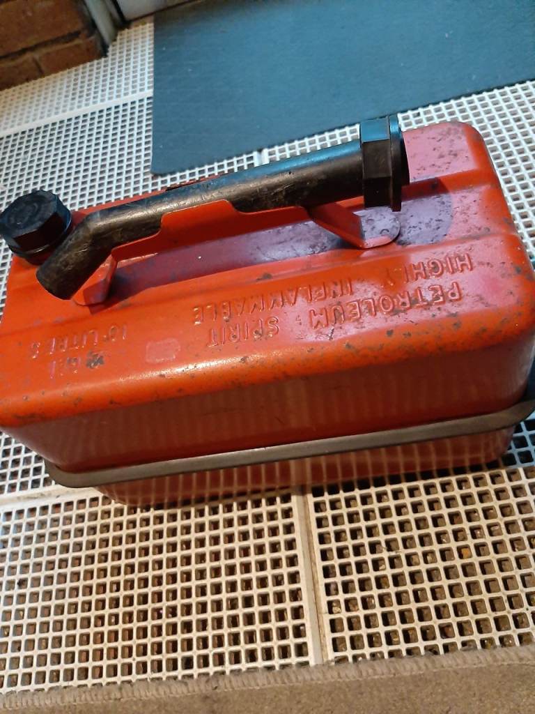 Fuel petrol can 10 litres