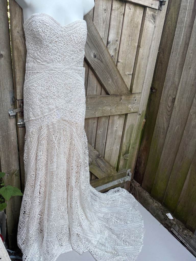 NEW STACEES FIT & FLARE EMBROIDERED STRAPLESS MERMAID WEDDING DRESS UK12 MED