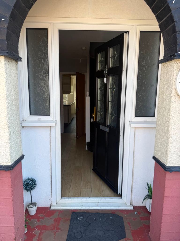 4 bedroom house to let in RM6