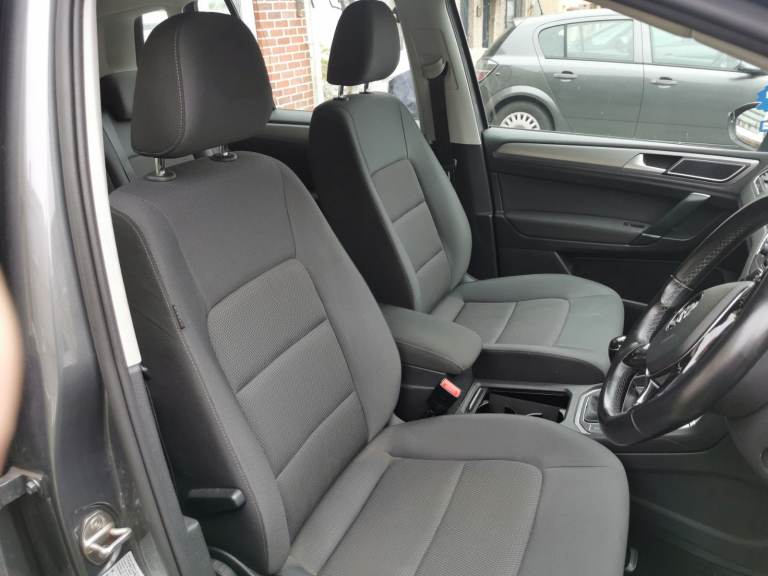 Volkswagen, GOLF SV, MPV, 2017, Manual, 1598 (cc), 5 doors