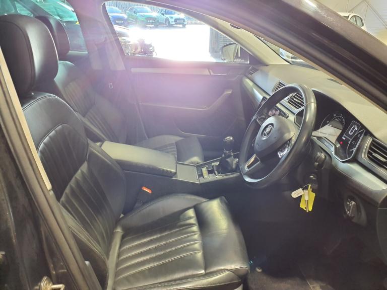2018 Skoda Superb 1.6 TDI CR SE TECHNOLOGY 5DR *13 SERVICES !! WOW *ONLY 2 OWNERS *2 KEYS *PX HAT...