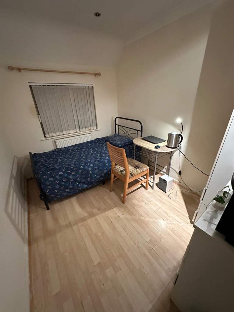 Nice single room near science park, north train station and city centre