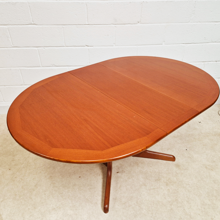 G Plan Vintage Mid Century Medium Teak Danish Design Drop Leaf Oval Dining Table PG364