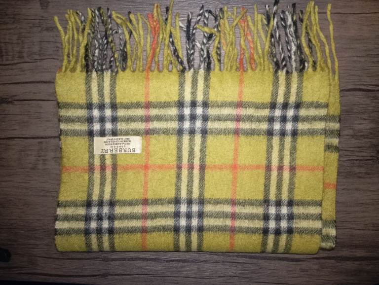 Authentic BURBERRY Scarf £80! (£420rrp)