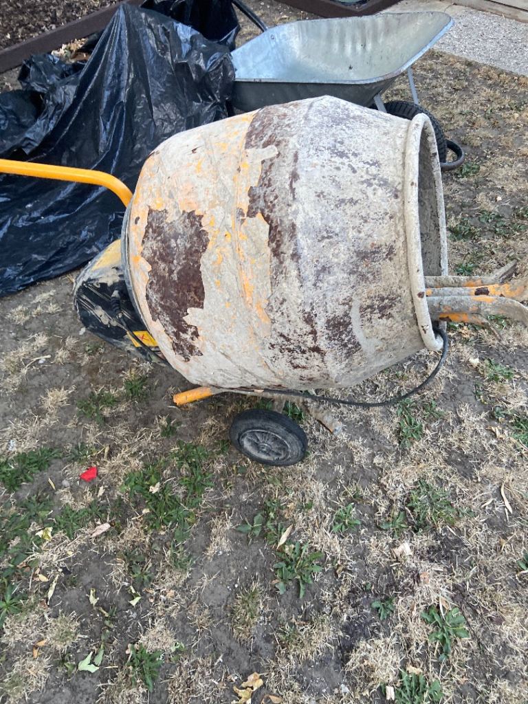 Used Concrete Mixer – Fully Functional and Ready for Work