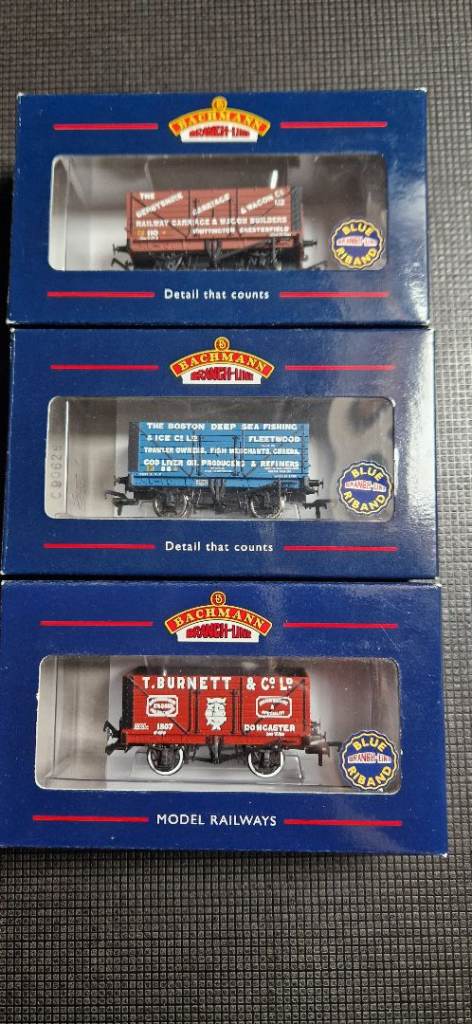 OO Gauge Bachmann Railway Wagons for train set.