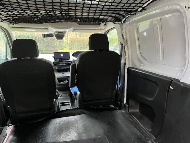 Peugeot partner 2024 Bulkhead