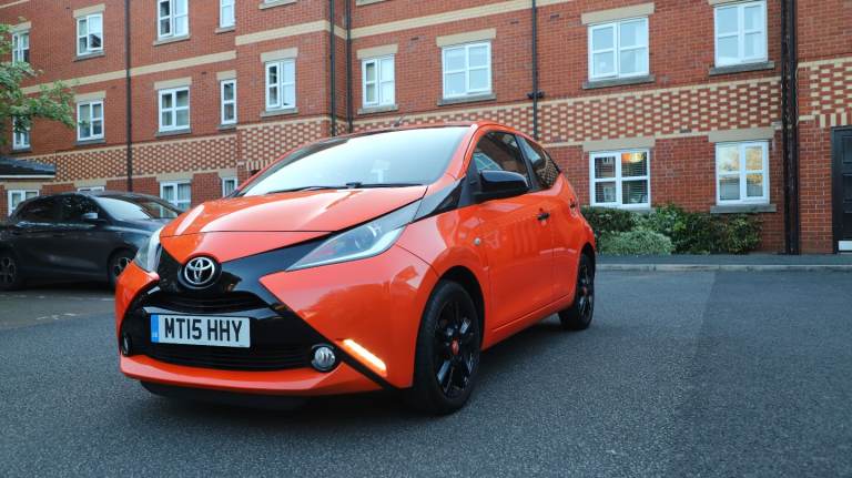 Toyota, AYGO, Hatchback, 2015, Manual, 998 (cc), 5 doors