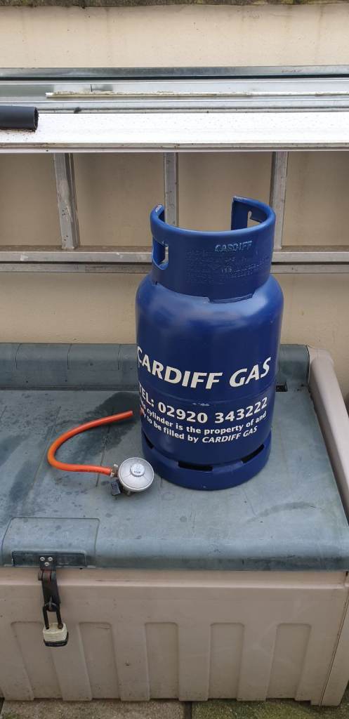 Empty 13Kg Butane Bottle With Regulator And Hose