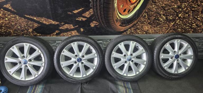 Ford Genuine 15 alloy wheels + 4 x tyres 195 50 15 Sunwide