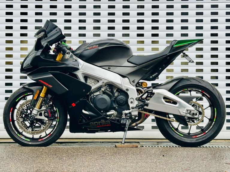 2019 Aprilia RSV 4 1100 FACTORY 1.1 RSV 4 1100 Factory Unlisted Petrol Automatic