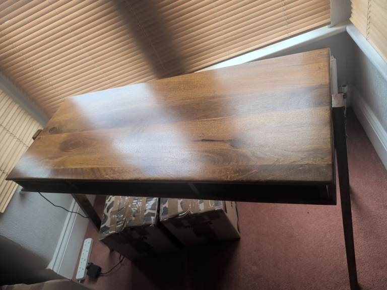Solid Wood desk – Good Condition