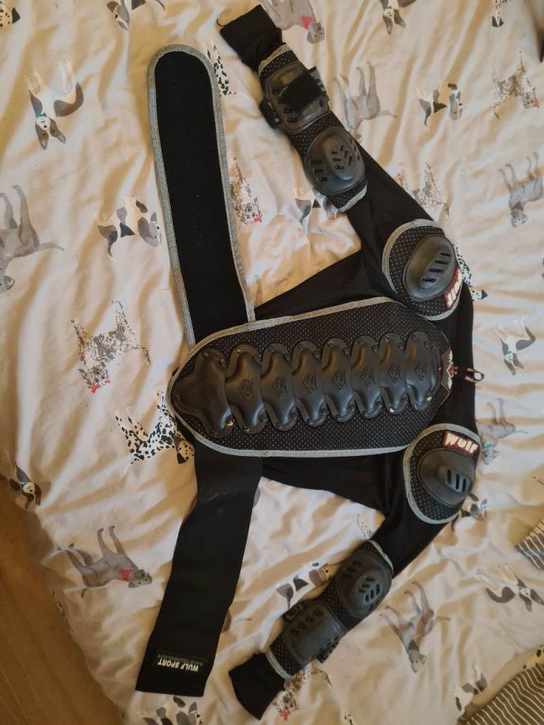 Wulf boys motocross protective vest (176)