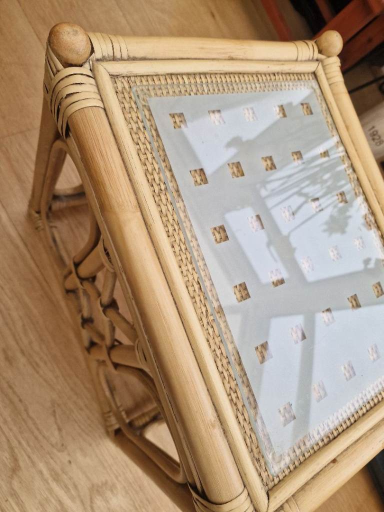 Conservatory wicket table great used condition with Glass placemat