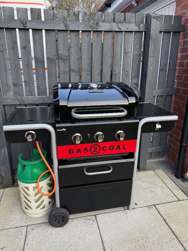 Char-Broil Gas2Coal 330 - 3 Burner Dual Fuel BBQ Grill with Side Burner 140723