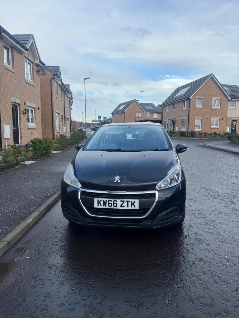 (SOLD) Peugeot, 208, Hatchback, 2017, Semi-Auto, 1199 (cc), 5 doors 