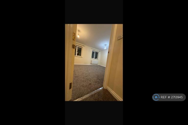 4 bedroom house in Park Close, Preston, PR2 (4 bed) (#2713945)