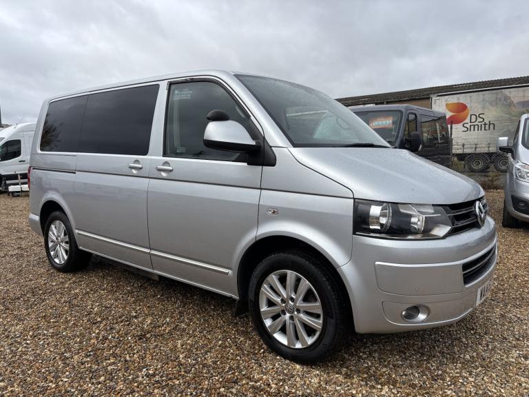 VOLKSWAGEN CARAVELLE SIDE LIFT WAV WHEELCHAIR ACCESSIBLE VEHICLE 2.0 TDI
