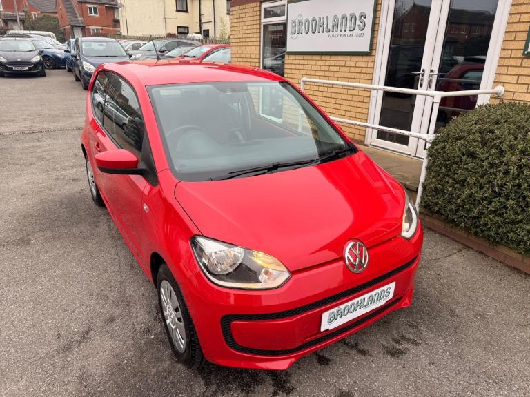 2013 Volkswagen Up 1.0 Move Up! Red Door £20 Road Tax Low Insurance Group 62+mpg