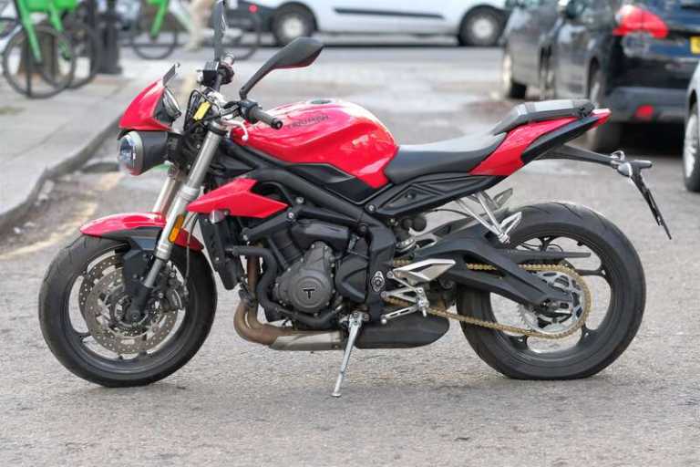  Triumph SPEED TRIPLE Manual