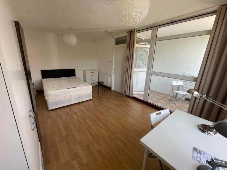 🏝️🎉🏠 London Shared Living