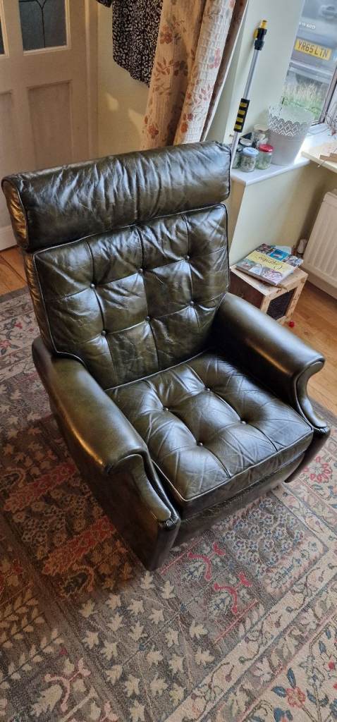 Green Leather Three Piece Suite 