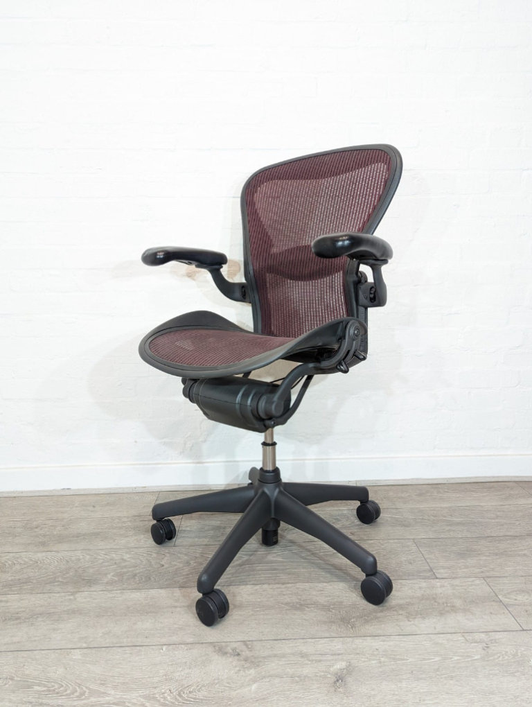 HERMAN MILLER - AERON - RED MESH- OFFICE CHAIR- EPPING