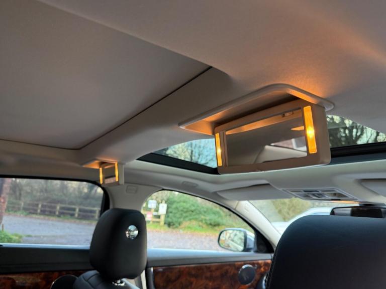 2010 Jaguar XJ 5.0 V8 Premium Luxury Auto Euro 5 4dr (LWB) SALOON Petrol Automatic