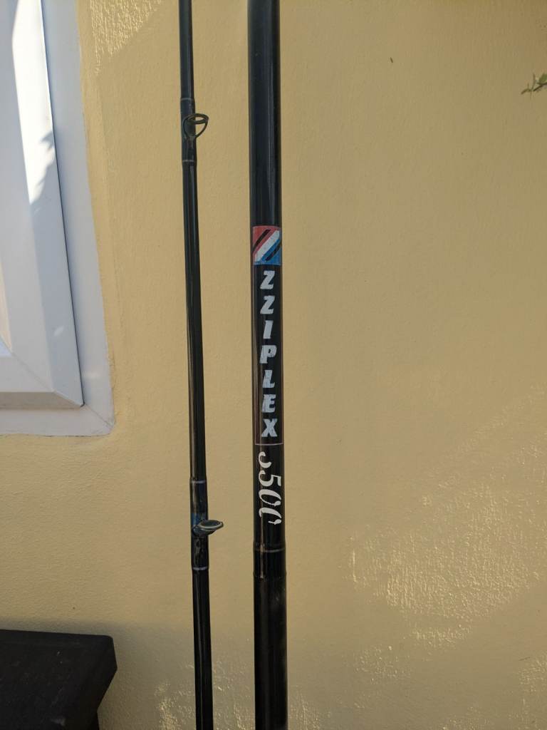 Zziplex 3500 top quality beachcaster fishing rod in good condition 