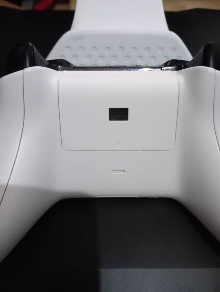 Xbox controller with dock and battery 