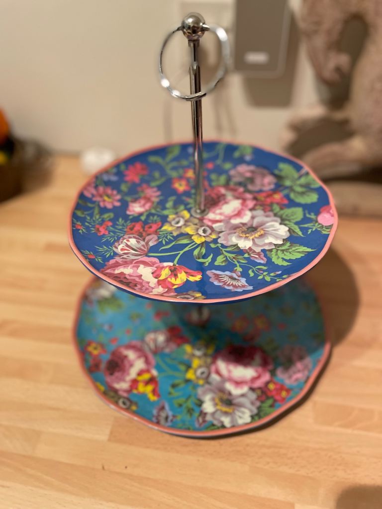 Cake sandwich tea plate