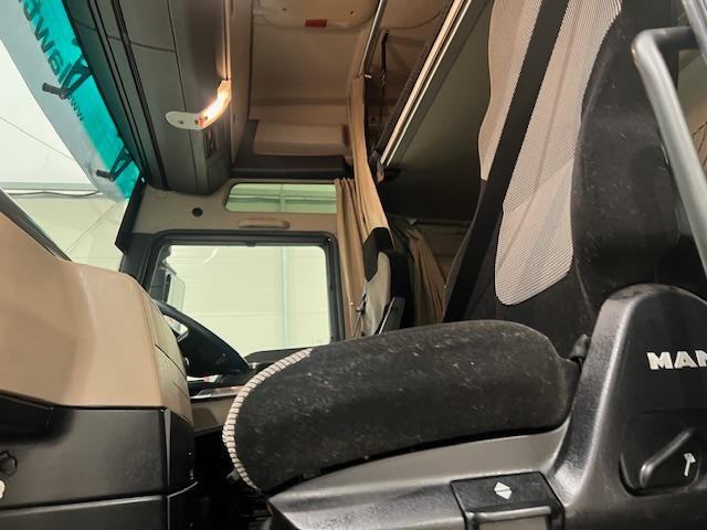 MAN/ ERF TGS 26.460 6x2 Midlift Tractor Unit