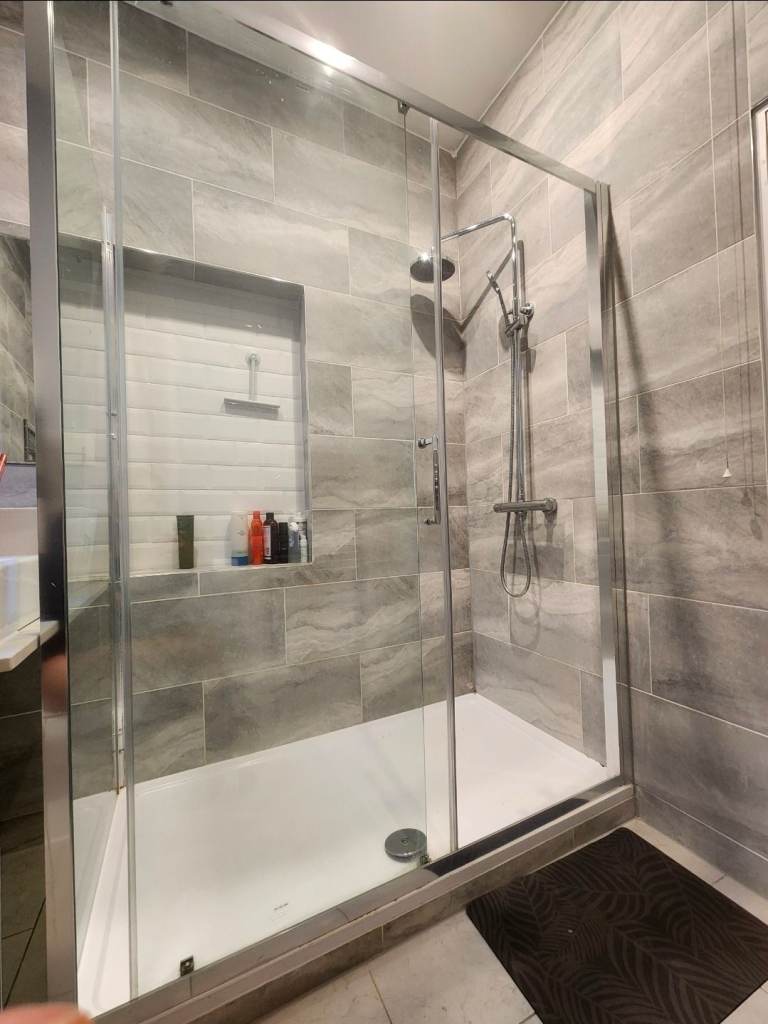 Large double bedroom 