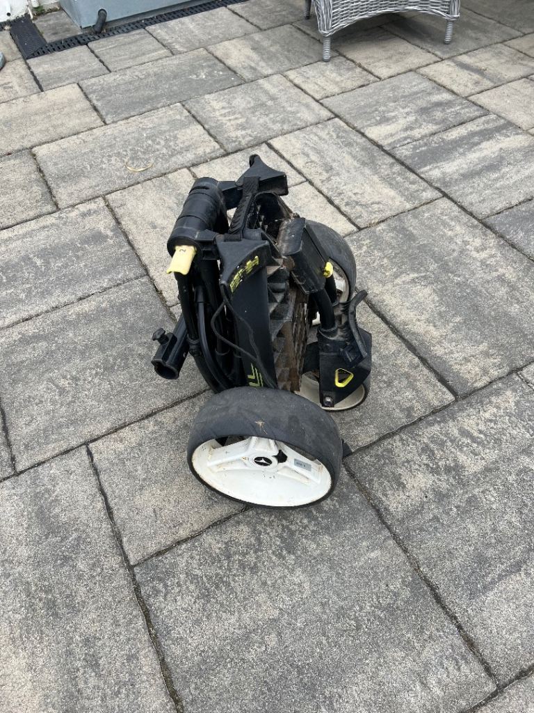 Motocaddy M1 trolley