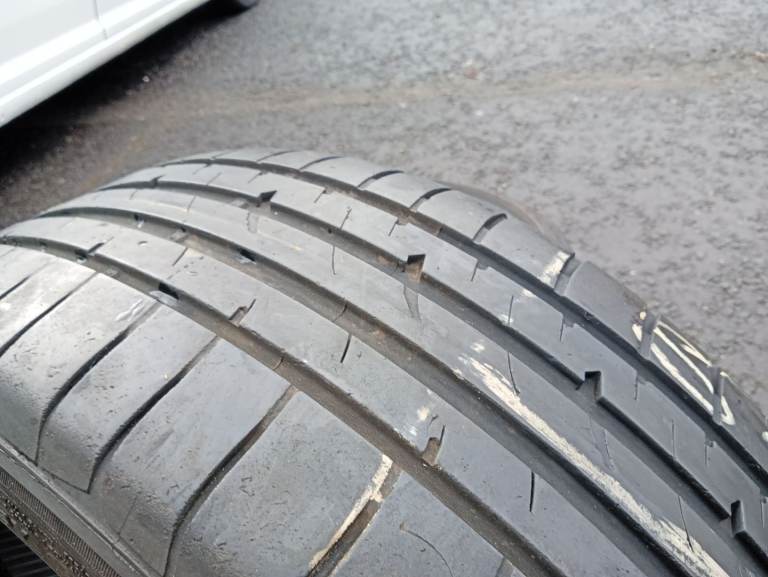 225 40 19 Goodyear Eagle F1 Tyre