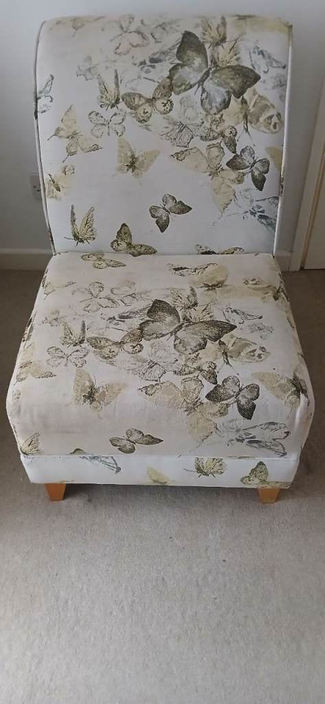 ACCENT BUTTERFLY CHAIR 