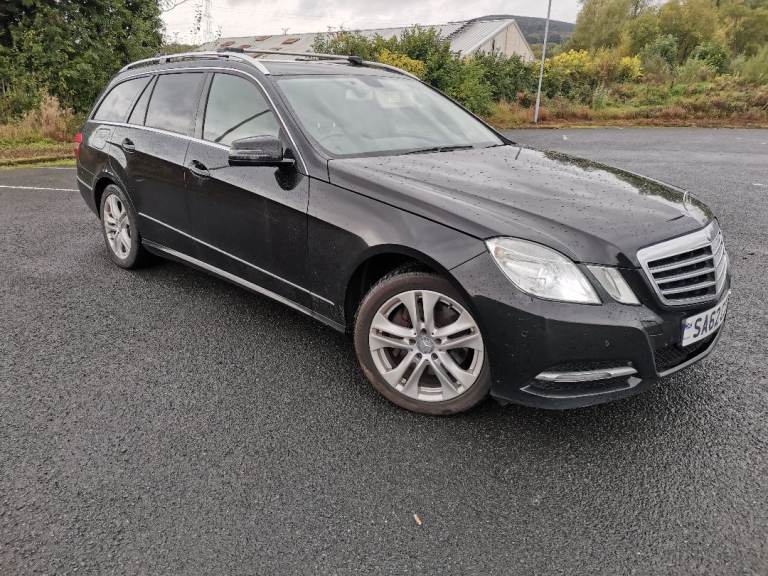 2013 MERCEDES BENZ E CLASS E300 BLUETEC HYBRID AUTO ELECTRIC/DIESEL 200BHP 7G-TRONIC 1 YEAR M,O,T