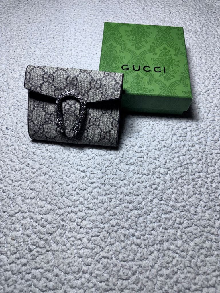 Gucci mini purse 