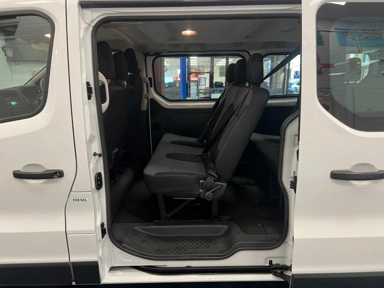 2018 Vauxhall Vivaro L2 1.6CDTI 120PS 9 SEAT LWB MINIBUS (EURO 6) ------------------------------ ...